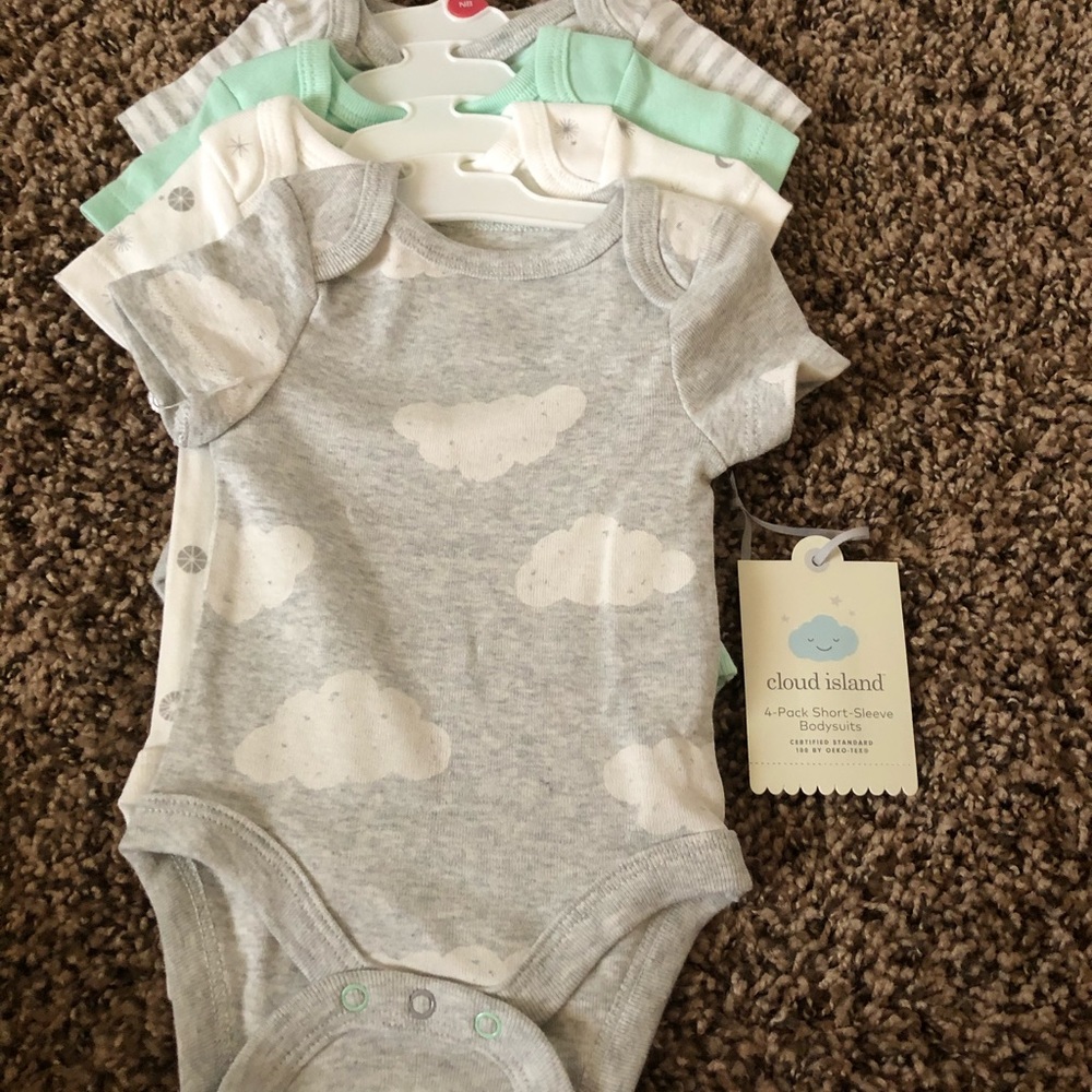 Short sleeve bodysuit